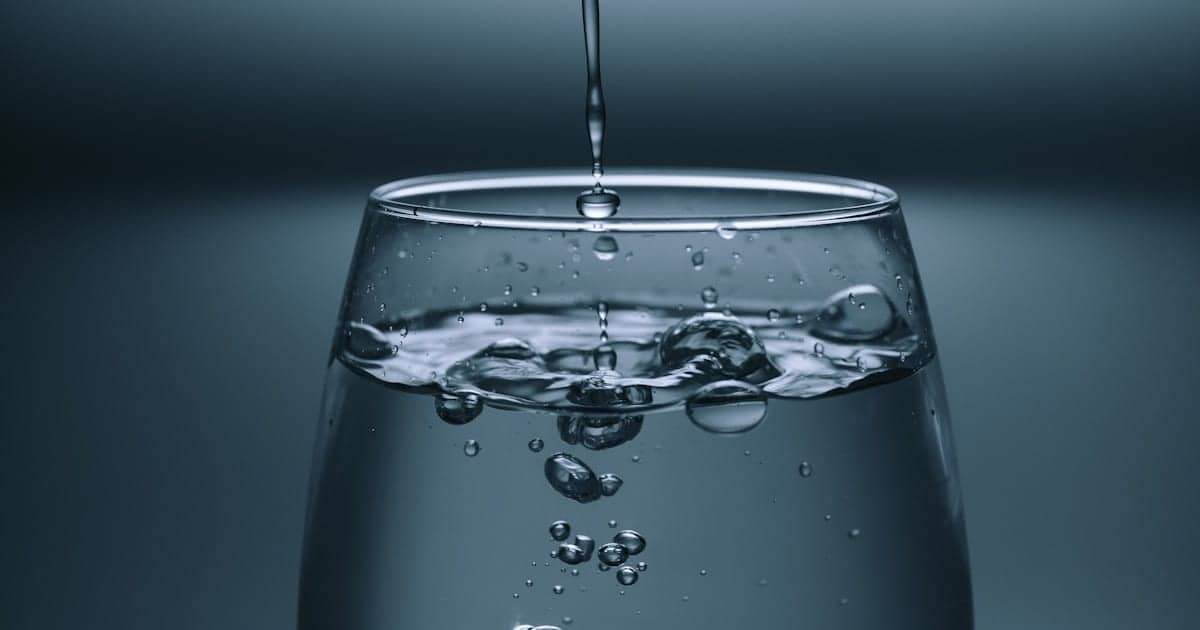 De combien d'eau as-tu vraiment besoin pour le fitness ?