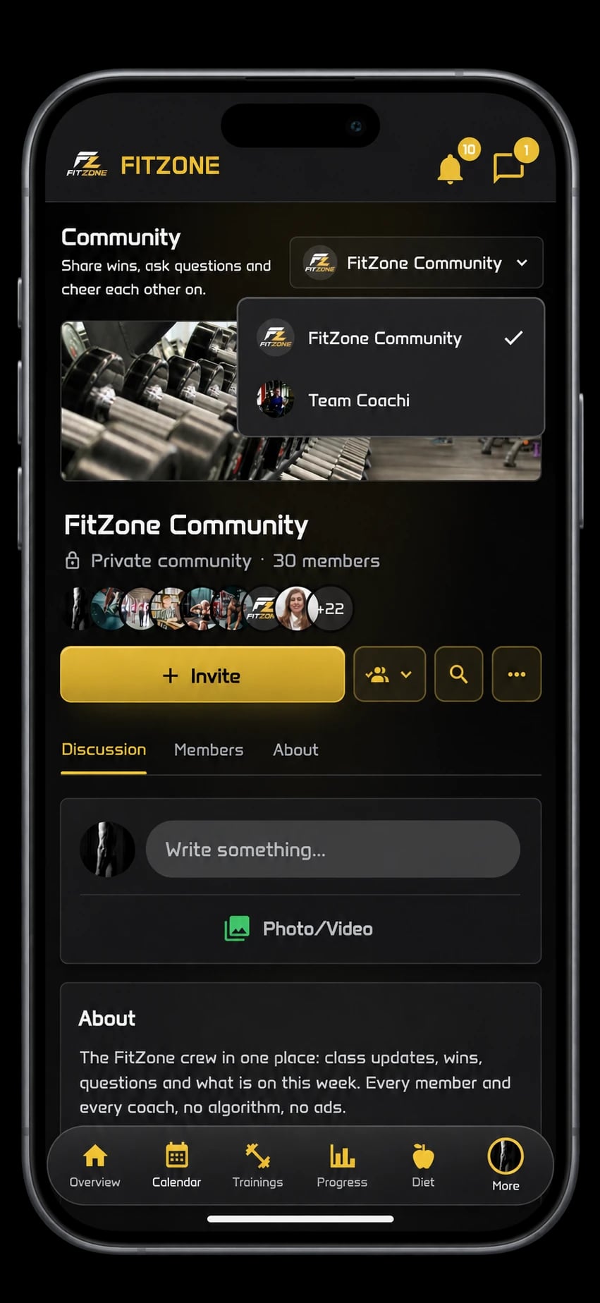 FitZone mobile community with the gym and coach switcher open.